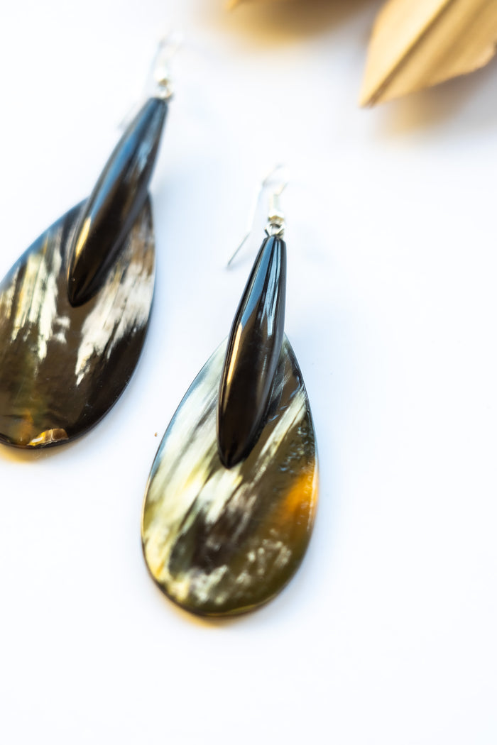 Moda Teardrop Earrings