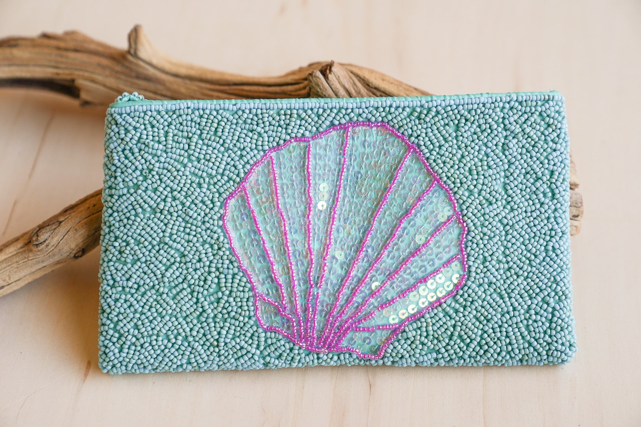 Beaded Seashell Clutch good