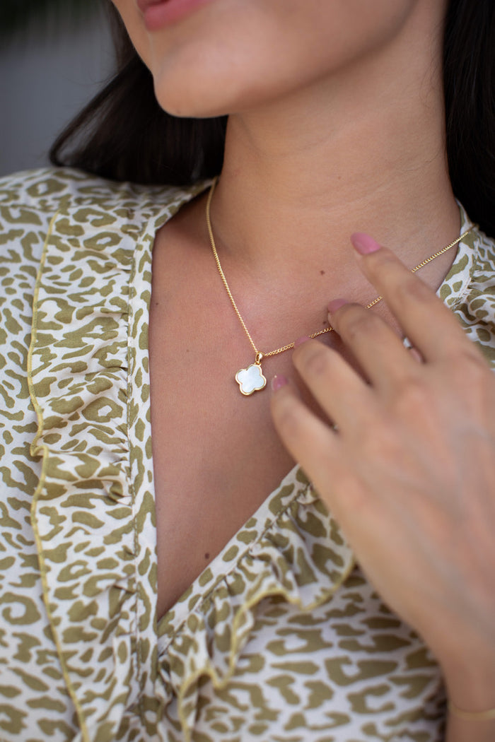 Simple Clover Necklace